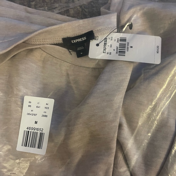 Express Cream Tie Front Boxy T-Shirt - Picture 2 of 3